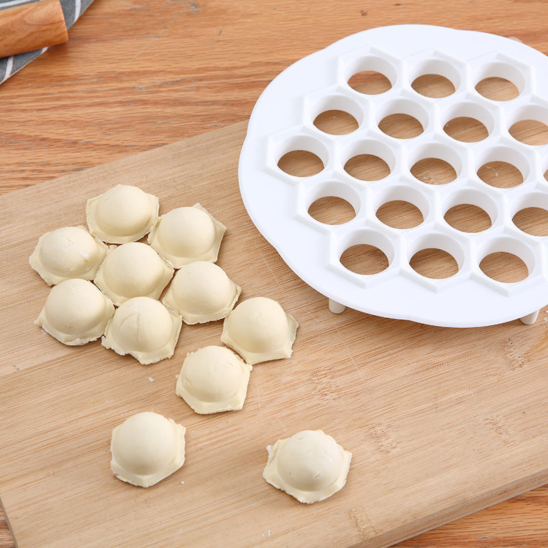 Stampo per Ravioli a 19 Fori,  - Kitchen Gadgets Dumpling Maker recensione e prezzo